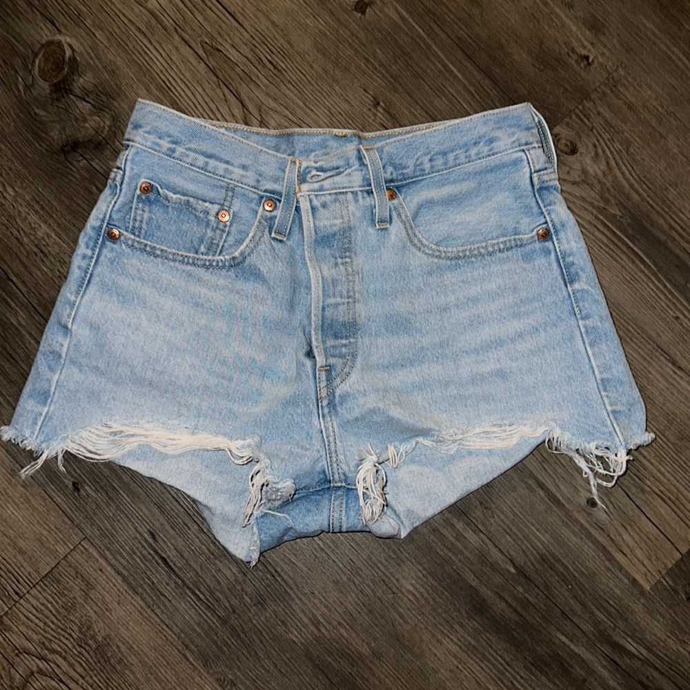 LEVI’s 501 high rise shorts